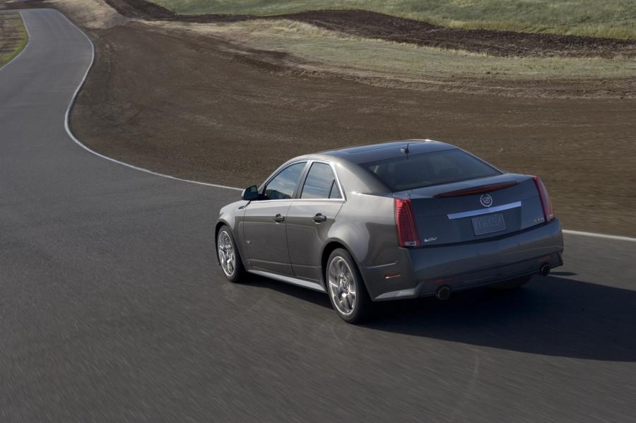  Cadillac CTS-V Coupe 2010 года  (фото 49 из 315)